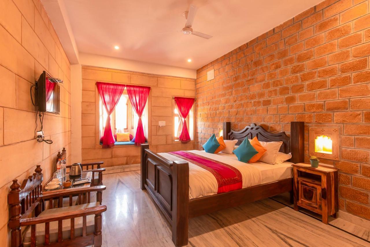 Boutique Helsinki Hotel Jaisalmer Bagian luar foto
